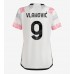 Juventus Dusan Vlahovic #9 Voetbalkleding Uitshirt Dames 2023-24 Korte Mouwen